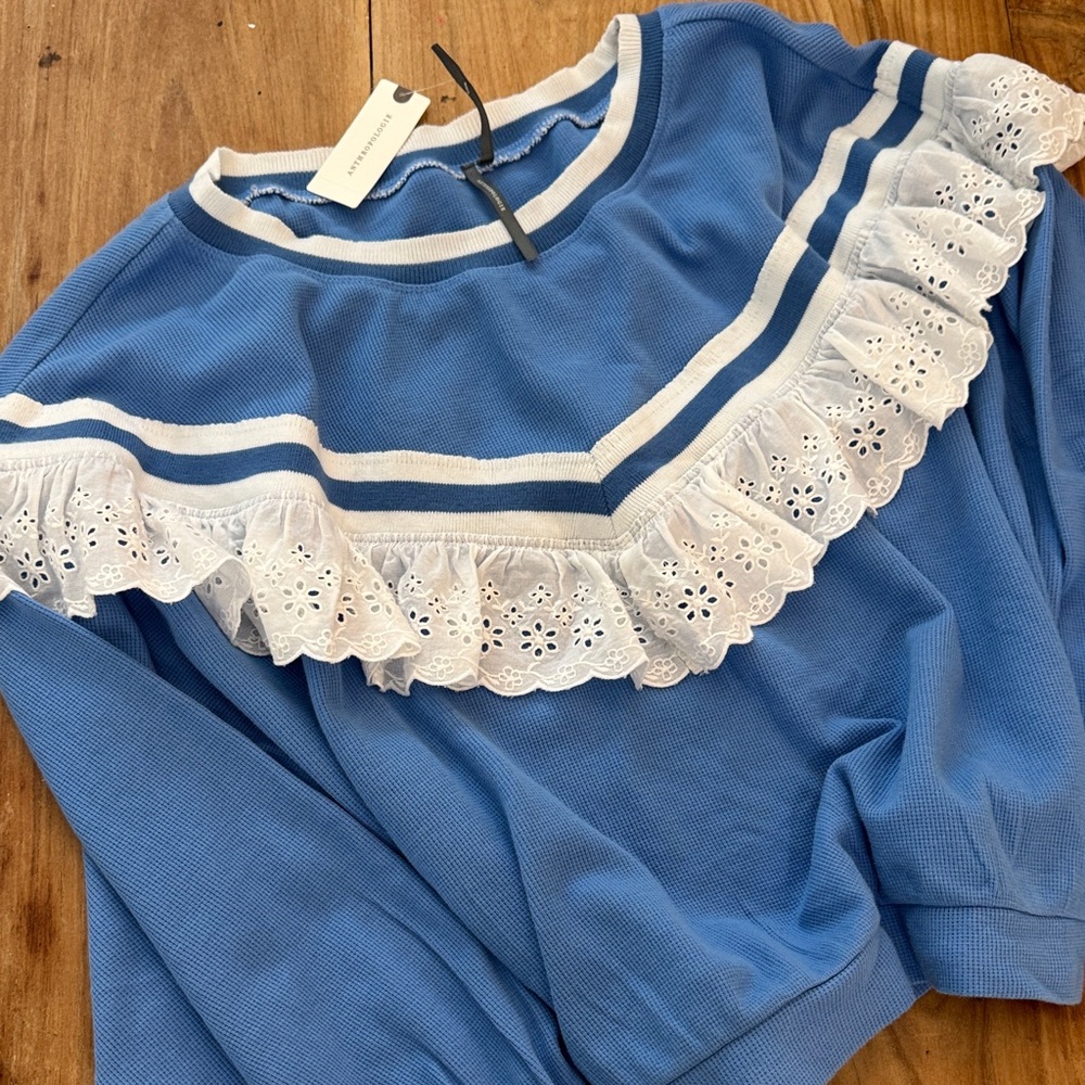 Anthropologie Top w/ Eyelet Ruffle M  NWT